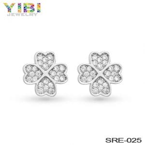 High end women engagement earrings