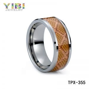 High quality men’s tungsten ring with carbon fiber inlay