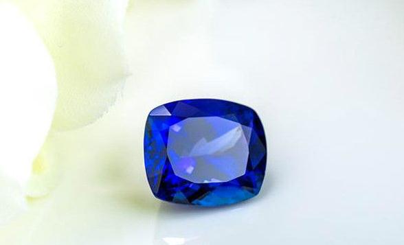 OEM Jewelry Manufacturer tell you Who should wear Blue Sapphire?